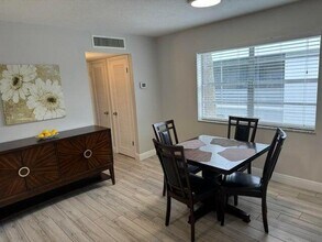 127 Flanders Dr in Delray Beach, FL - Building Photo - Building Photo