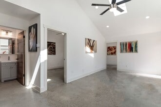 2665 S Catalina St in Los Angeles, CA - Foto de edificio - Building Photo