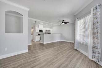 4200 E Commerce Way-Unit -#2313 in Sacramento, CA - Building Photo - Building Photo