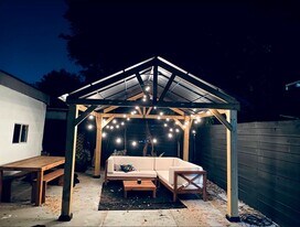 323 N Vendome St in Los Angeles, CA - Building Photo