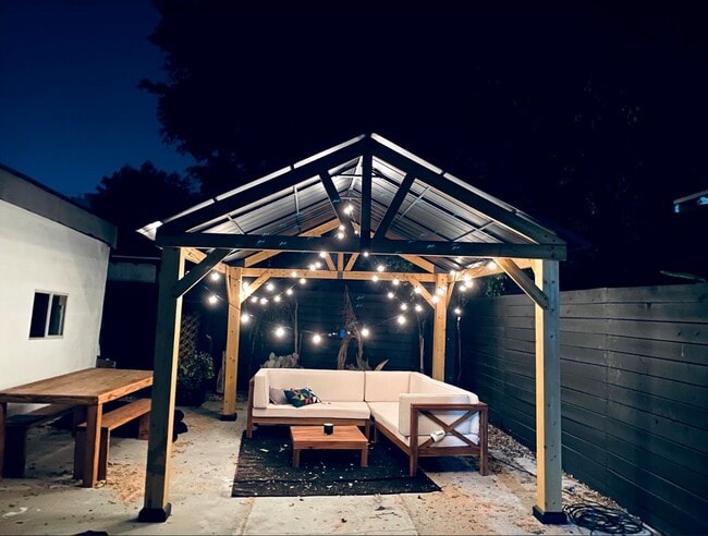 property at 323 N Vendome St