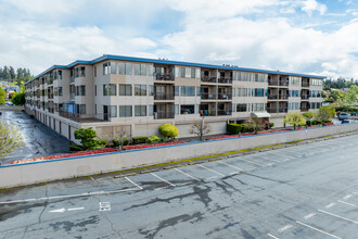 Mariner Manor Condos in Des Moines, WA - Building Photo - Building Photo