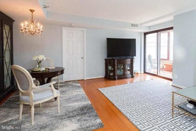 property at 2400 Clarendon Blvd