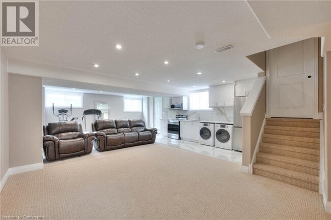 property at 556 Netherwood Cres