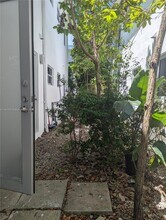 1550 Pennsylvania Ave in Miami Beach, FL - Building Photo - Building Photo