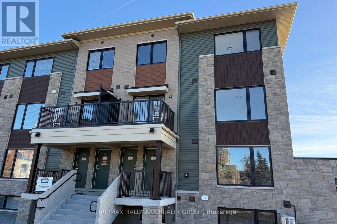 701 Glenroy Gilbert Dr in Ottawa, ON - Building Photo