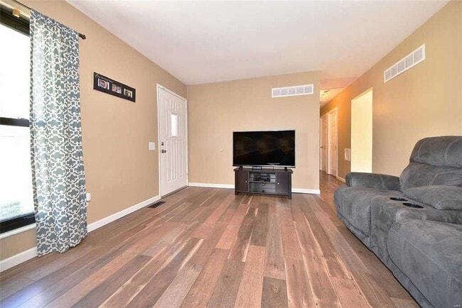 3049 Orton St in St. Charles, MO - Building Photo - Building Photo