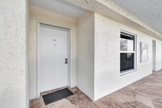 1 Harbourside Dr, Unit 4502 in Delray Beach, FL - Foto de edificio - Building Photo