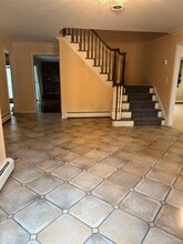 24 Beaumont Dr in New City, NY - Building Photo - Building Photo