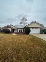 114 Sioux St in Enterprise, AL - Building Photo