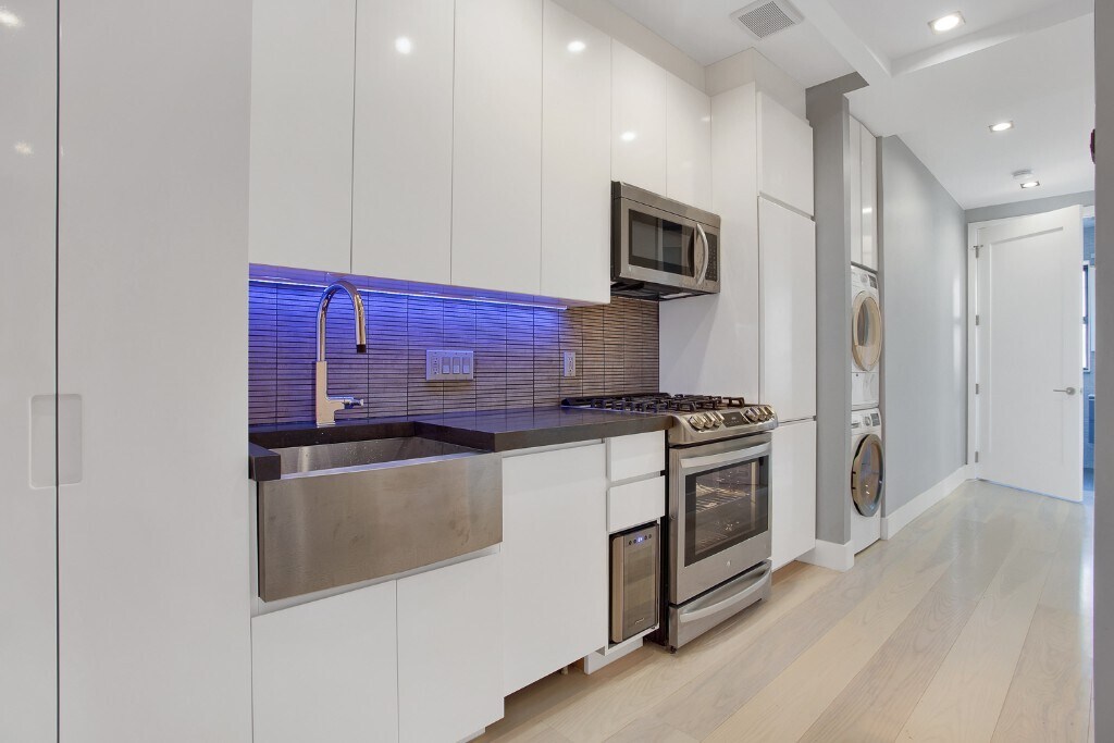 E 5TH ST. in New York, NY - Building Photo