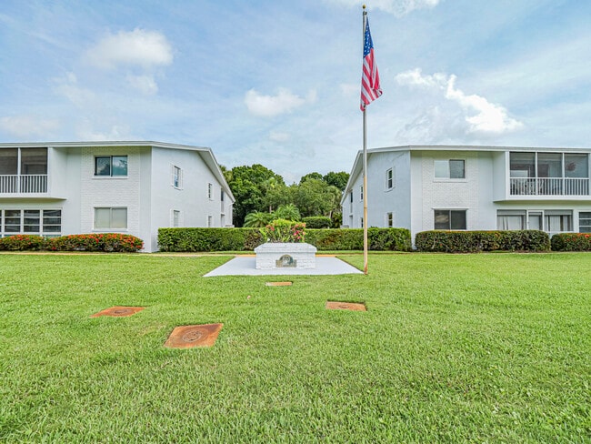 600 Royal Palm Blvd