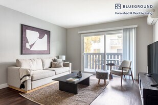 655 S Fair Oaks Ave in Sunnyvale, CA - Building Photo