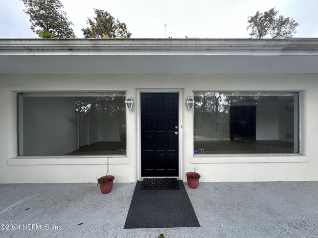 5207 Santa Rosa Way in Jacksonville, FL - Building Photo - Building Photo