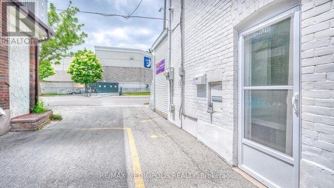 property at 27 Warren Ave