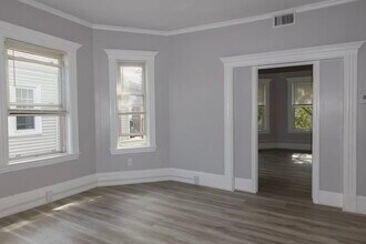 285 Medford St in Somerville, MA - Foto de edificio - Building Photo