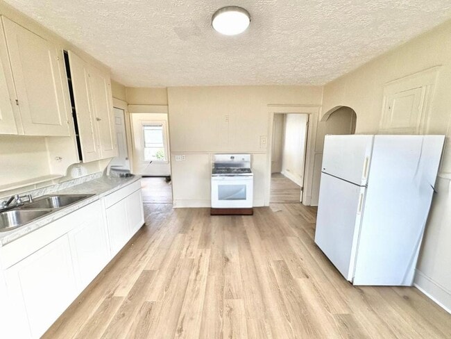 117 Pierce St in Lewiston, ME - Building Photo - Building Photo