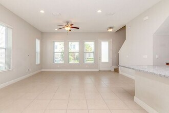 8573 Pinter St in Orlando, FL - Building Photo - Building Photo