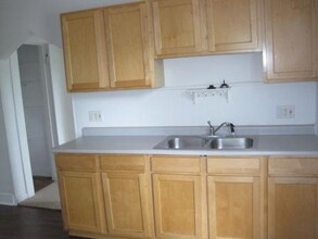 1532 Burney Ln in Cincinnati, OH - Foto de edificio - Building Photo