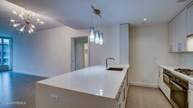 15 Morris Ave in Long Branch, NJ - Building Photo - Building Photo