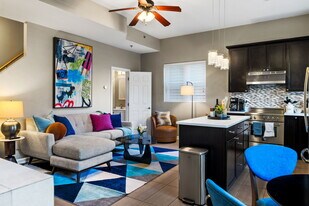 816 S Negley Ave, Unit #2 in Pittsburgh, PA - Building Photo