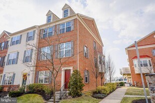 7810 Quidditch Ln in Elkridge, MD - Building Photo