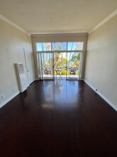 250 Cliff Dr, Unit 16 in Laguna Beach, CA - Building Photo - Building Photo