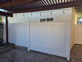 1762 Los Feliz Dr, Unit Unit C in Thousand Oaks, CA - Building Photo