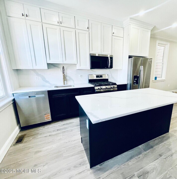 3136 Summit Ave in Union City, NJ - Building Photo