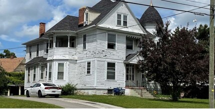 408 W Bancroft St in Toledo, OH - Foto de edificio - Primary Photo