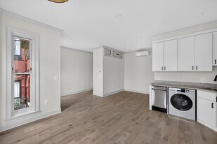 311 East Capitol St SE, Unit #6 in Washington, DC - Building Photo