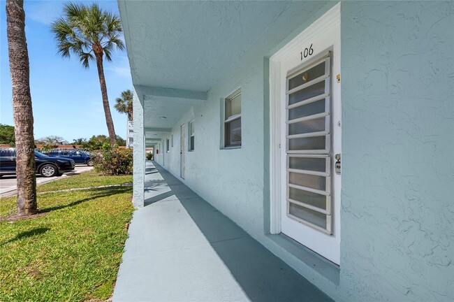 property at 606 SW Natura Blvd