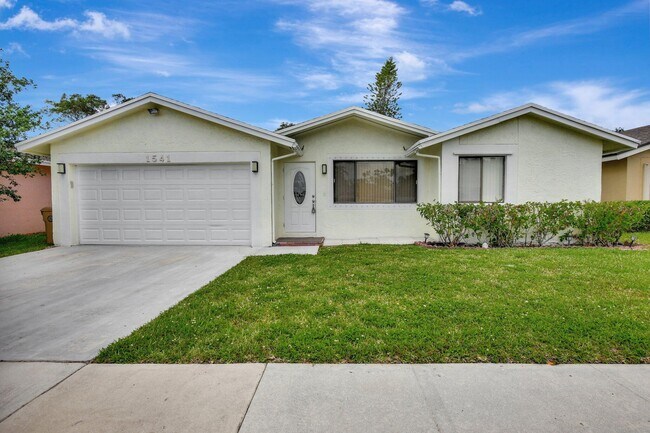 1541 SW 102nd Terrace in Davie, FL - Building Photo - Building Photo