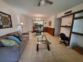 610 NW 13th St in Boca Raton, FL - Building Photo