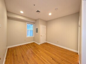 470 Green St, Unit 2 in Cambridge, MA - Building Photo - Building Photo