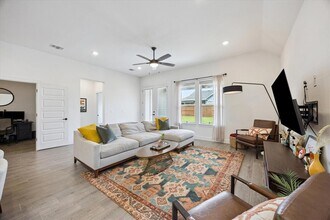 8112 Skytex St in Austin, TX - Building Photo - Building Photo