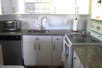 1 Valencia A in Delray Beach, FL - Building Photo - Building Photo