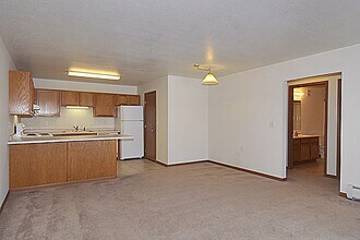 819 Francis St-Unit -103 in Faribault, MN - Building Photo - Building Photo