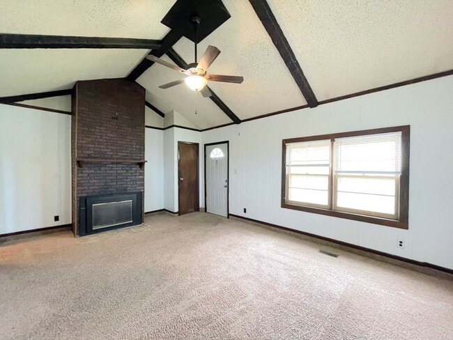 28 E Ave D in South Hutchinson, KS - Building Photo - Building Photo