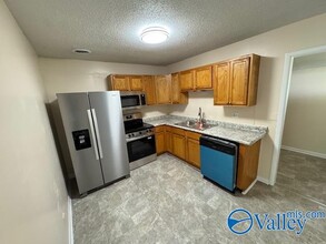 3610 Oleander Rd SW in Huntsville, AL - Building Photo - Building Photo