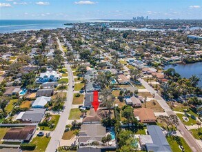 4426 Helena St NE in St. Petersburg, FL - Building Photo - Building Photo