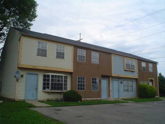 7390-7396 Fall Creek Ln in Columbus, OH - Building Photo