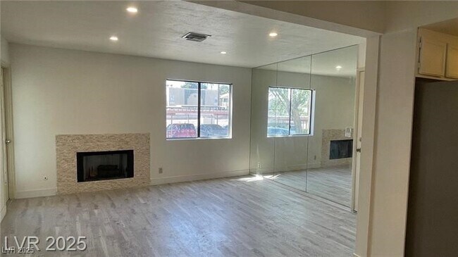 1701 E Katie Ave in Las Vegas, NV - Building Photo - Building Photo