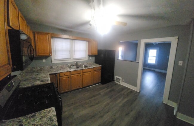 244 N Fairmont Ave in Kankakee, IL - Building Photo - Building Photo