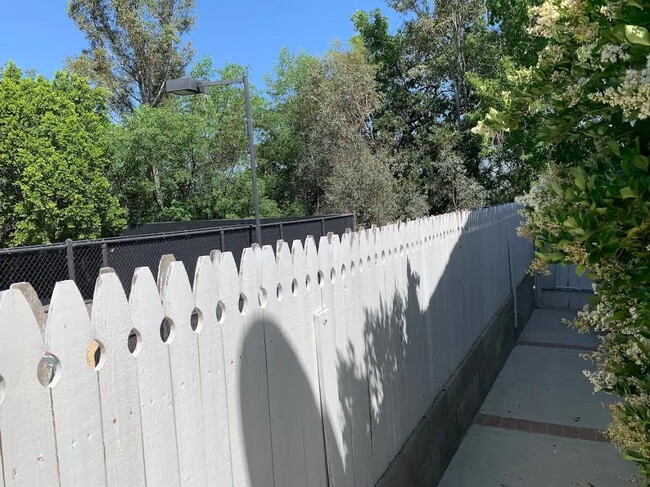 22972 Avenue San Luis, Unit cozy unit in Woodland Hills, CA - Building Photo - Building Photo
