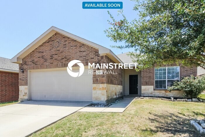 124 Lone Star Ave in Venus, TX - Building Photo