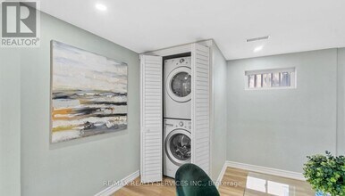 5 Avondale Blvd in Brampton, ON - Building Photo - Building Photo