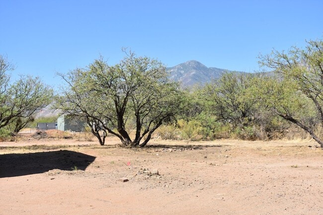 5902 E Calle De La Tierra in Hereford, AZ - Building Photo - Building Photo