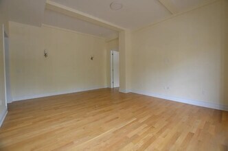257 W 97th St, Unit 2FL in New York, NY - Foto de edificio - Building Photo