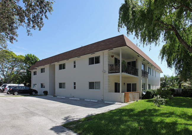 5501 NE 25th Ave in Fort Lauderdale, FL - Building Photo - Building Photo